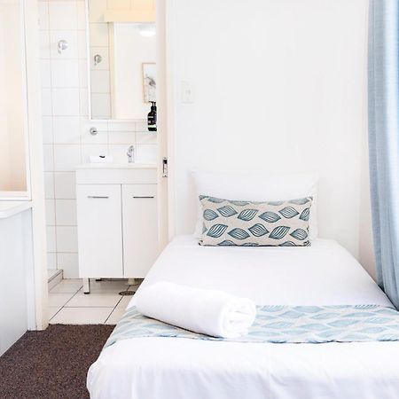 Palm View Holiday Apartments Боуен Екстериор снимка