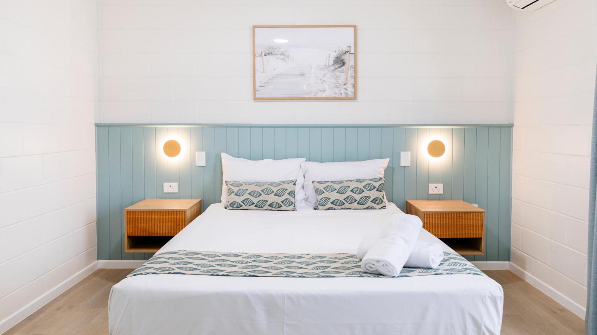 Palm View Holiday Apartments Боуен Екстериор снимка