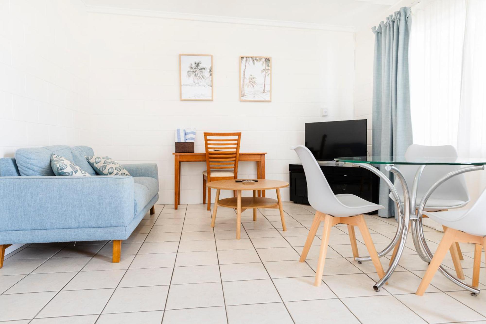 Palm View Holiday Apartments Боуен Екстериор снимка